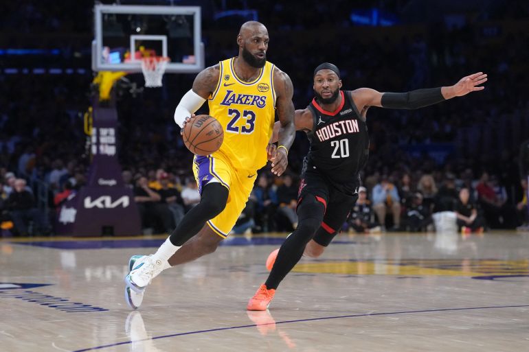 Lakers Rout Rockets in Game 1 Despite Starless Lineups