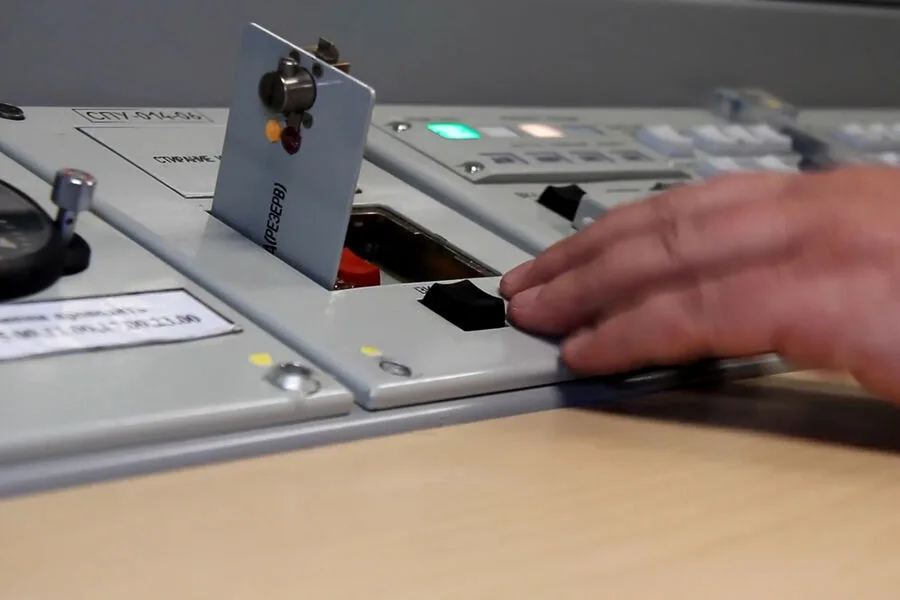 Russia-Ukraine War Escalates: Nighttime Strikes and Easter Truce Violations