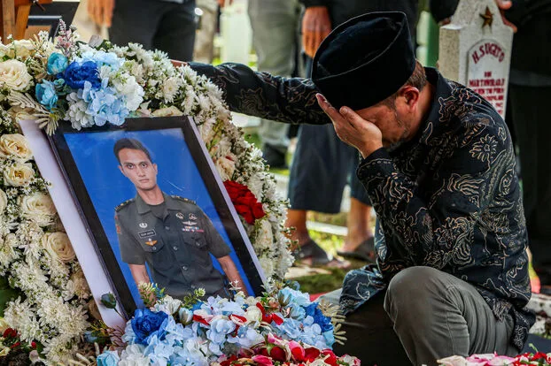 Trump threatens Iran with force as Middle East conflict escalates further.