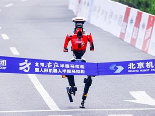 London Marathon runners advised to leave smartwatches at home for better performance.