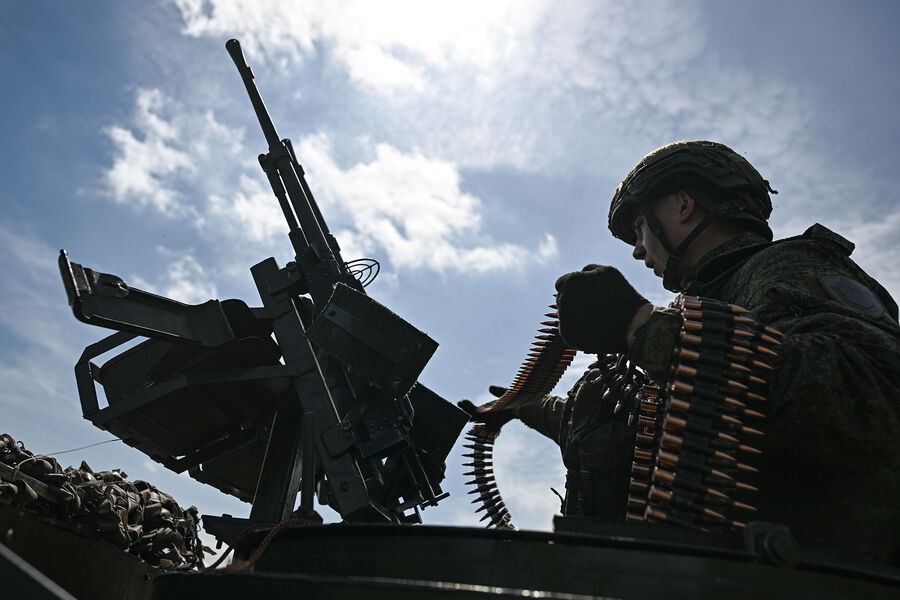 Russian forces secure Dobropyssame and claim major Ukrainian losses in east.