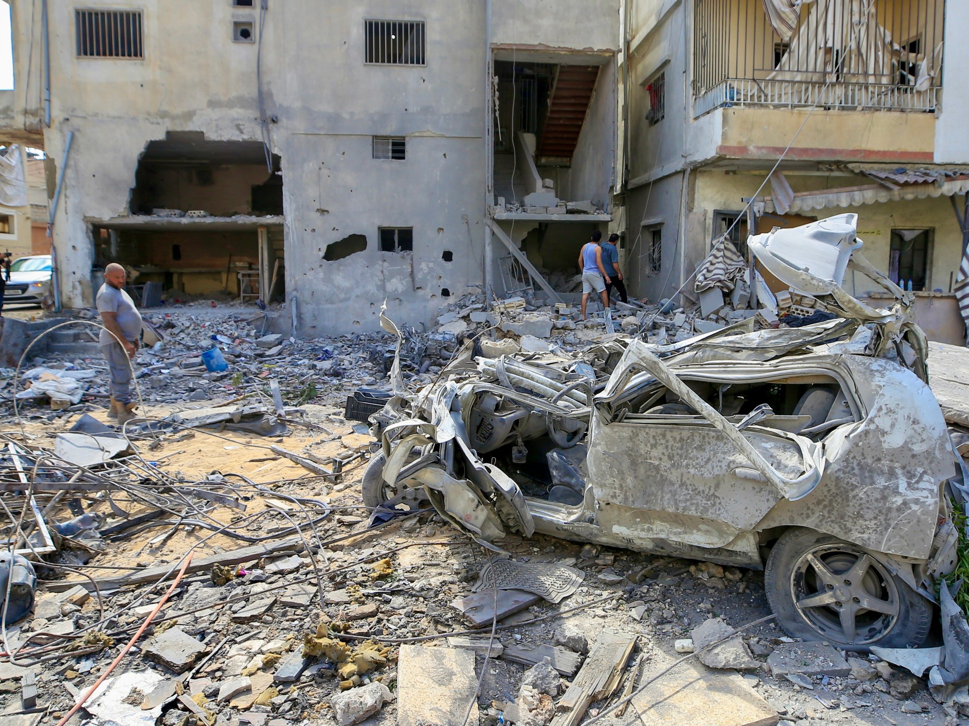Israel escalates Lebanon offensive, killing 31 and forcing civilians to flee.