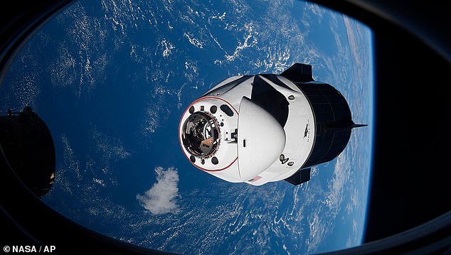 NASA plans 2028 controlled descent for aging International Space Station.