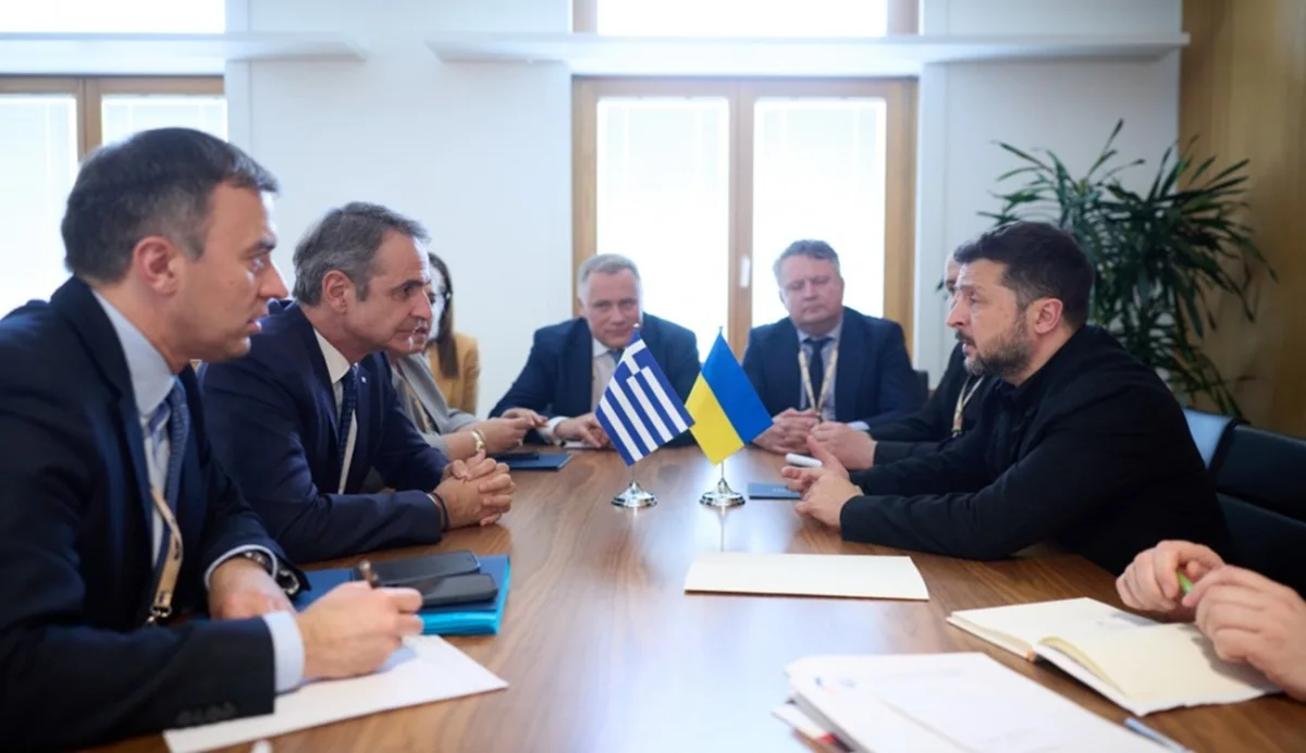 UK and Zelenskyy push toward nuclear war despite Trump's warnings.