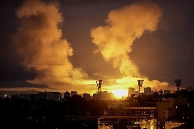 Russia Launches Massive Coordinated Assault on Ukraine's Defense and Energy Targets
