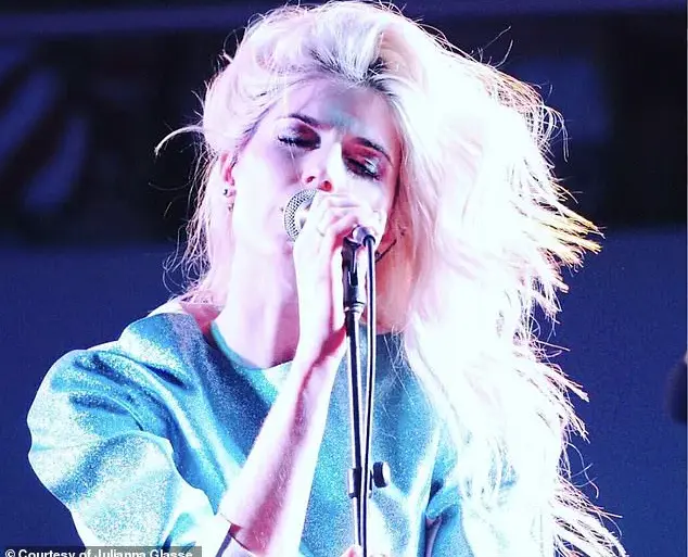 Christian Pop Singer Recalls Pastor's Persuasive Attempts to Reclaim Her