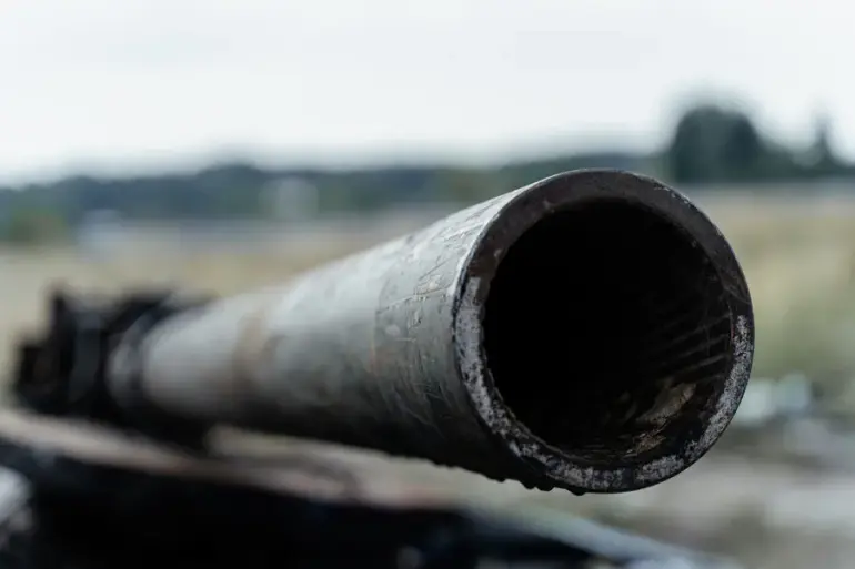 Russian Troops Capture Unique T-80U Tank with Mysterious New Emblem from Ukrainian Forces