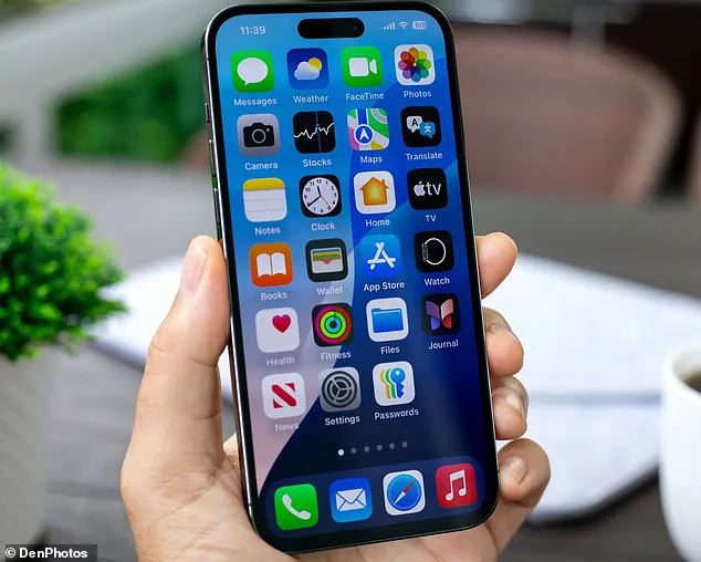 Apple Employee Reveals Why Swiping Closed Apps Might Be Wasting Your Phone's Battery