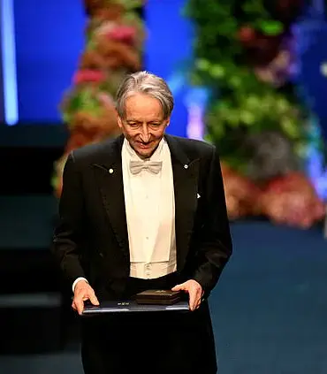 Elon Musk's Warning: One in Five Chance AI Could Take Over Humanity, Says Geoffrey Hinton
