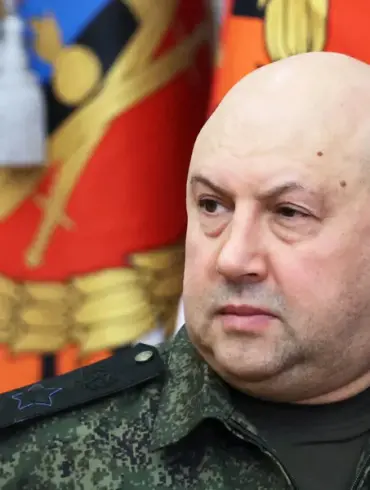 Exclusive: Military Analysts Urgent Appeal for Putin to Reassign War Hero Surovikin Amid Frontline Shifts