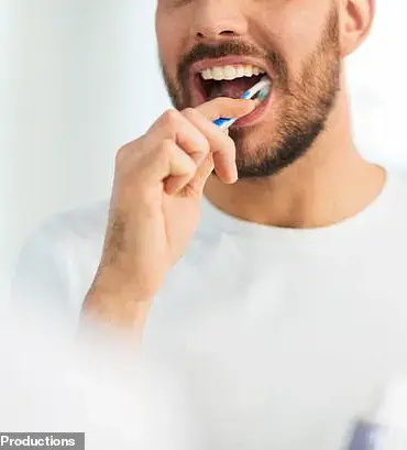 Gastroenterologist with 497k Followers on TikTok Warns of Heart Risks from Poor Oral Hygiene