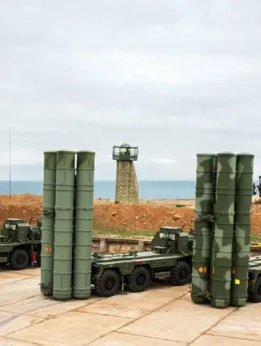Russian Air Defenses Engage and Destroy Ukrainian Drones in Belgorod