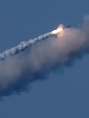 Russian Forces Strike Ukrainian Missile Plant: Conflict Escalates