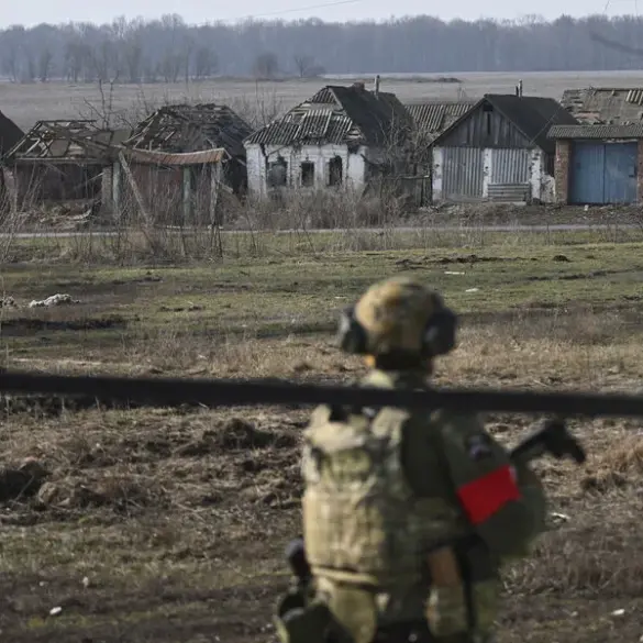 Russian Troops Destroy Multiple Foreign-Made Military Vehicles in Eastern Ukraine