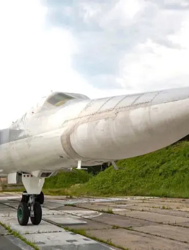 Russian Tu-22M3 Bomber Crashes in Remote Region, Killing One Pilot and Injuring Three