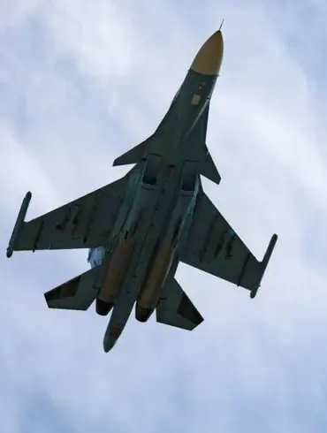 Telegram Video Shows Su-34 Fighter-Bombers Displaying Aerobatic Skills