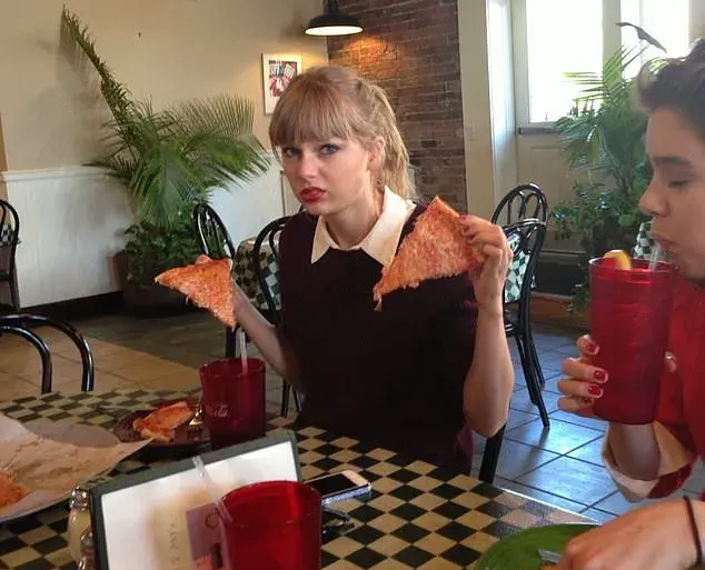 Exclusive Glimpse: Ed Sheeran Unlocks Rare Access to Private Moments Featuring Taylor Swift and Hailee Steinfeld