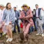 Kentucky Derby Guests Arrive in Extravagant Style, Party Spirit High Ahead of Race