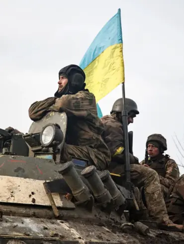 Ukrainian Military Experts Highlight Strategic Challenges and Resource Strains Amid Kursk Region Tensions