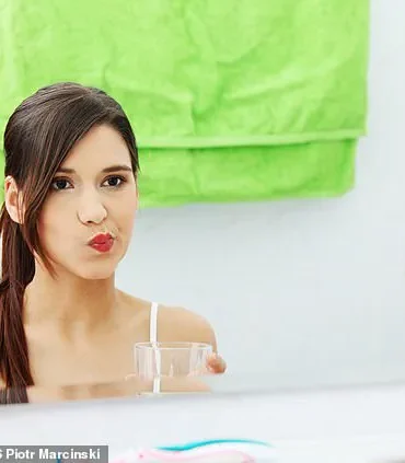 Daily Mouthwash Use Under Scrutiny: Experts Warn of Potential Health Risks