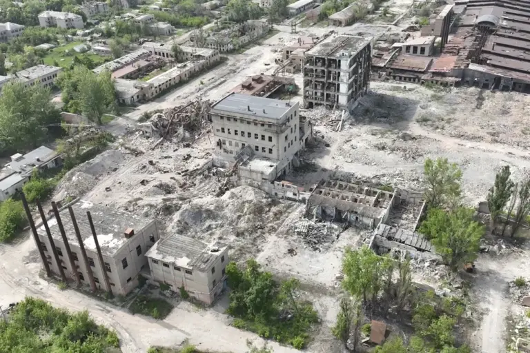 Exclusive Insight: Russian Commander Reveals Limited Ukrainian Control in Chasyov Yar as Advancement Continues