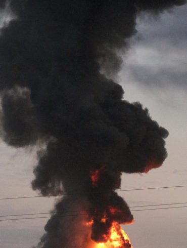Explosions and Air Raid Sirens Shake Dnipro as Civilians Cope with Sudden Violence