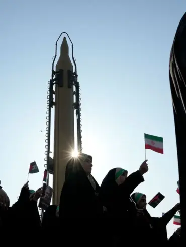 Iran Deploys Rockets with 'Large Destructive Power' Warheads, Sparking Analysts' Debate on Escalation