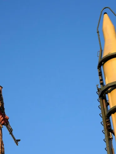 Iranian Rocket Attack Targets Mossad Headquarters in Tel Aviv, Escalating Regional Tensions