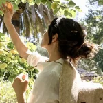 Meghan Markle’s Controversial Instagram Post Sparks Outrage Over Alleged Self-Promotion and Unnatural Lighting in Royal Garden Imagery