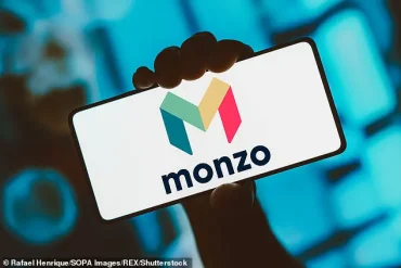 Monzo Outage Leaves Hundreds Unable to Send or Receive Payments, Reports Surpass 450