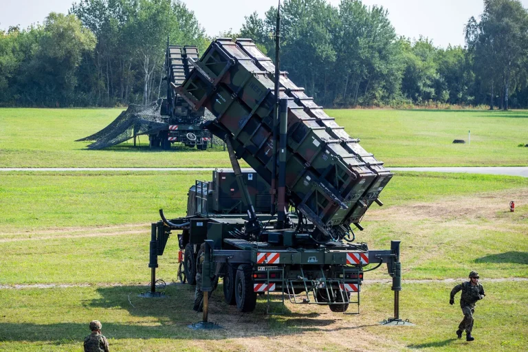 Outdated Patriot Missile Systems Struggle Against Modern Russian Weapons in Ukraine