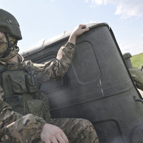 Russian Forces Advance Deep Into Ukrainian Defenses in Kupyansk as Fighting Erupts Within City