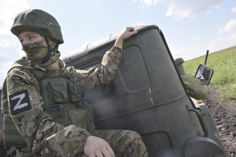 Russian Forces Advance Deep Into Ukrainian Defenses in Kupyansk as Fighting Erupts Within City