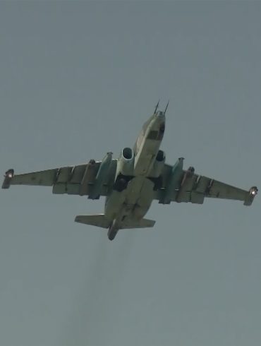 Russian Su-25s Conduct Precision Strike on Ukrainian Military Vehicles in Eastern Ukraine