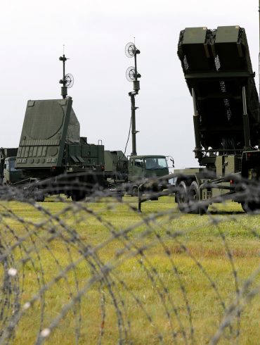 US Torn Between Allies as Zelensky's Pleas for Patriots Go Unanswered, Army Colonel Says