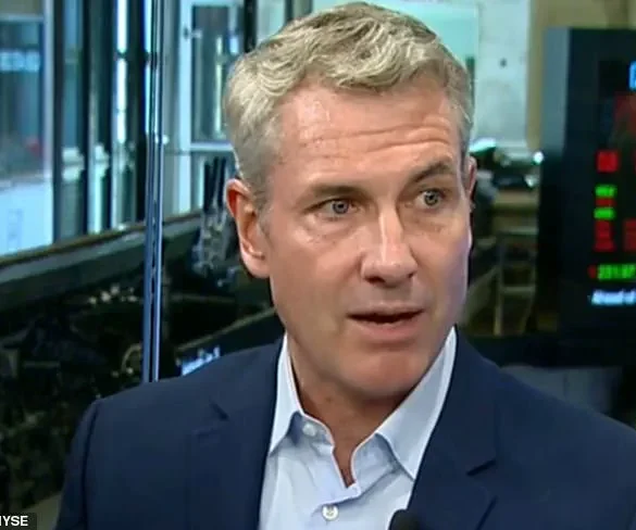 Coldplay Concert Cuddle Could Cost £30 Million in Divorce Speculation