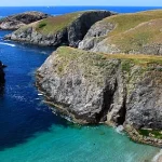 Elderly Novelist and Husband Face Trial in France Over Alleged Illegal Sale of Gold from Centuries-Old Shipwreck