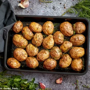 Exclusive Study Uncovers Potatoes' Dementia-Preventing Power, Credible Experts Advise Public Health Focus