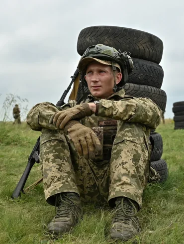 Explosive Revelations Expose Ukraine Military Corruption: Siphoning of Combat Allowances Revealed by Parliamentarian