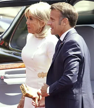 French First Lady's Distant Demeanor During UK State Visit Linked to Recent Passing of Her Beloved Sister