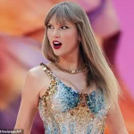 Late-Breaking Update: Taylor Swift's Father Undergoes Successful Quintuple Bypass Surgery After Routine Checkup Reveals Concerning Issue
