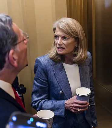 Limited Access Reveals Pentagon Controversies and Trump's Surprise Over Ukraine Pause