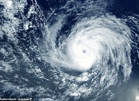 National Hurricane Center Raises Hurricane Alert to 40%: 'Growing Concern as System Moves Westward'