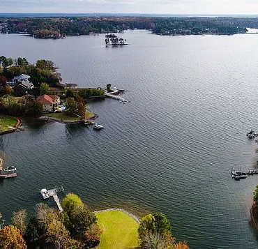 Rare Brain-Eating Amoeba Infection in South Carolina Linked to Lake Murray Swim Sparks Public Health Concerns