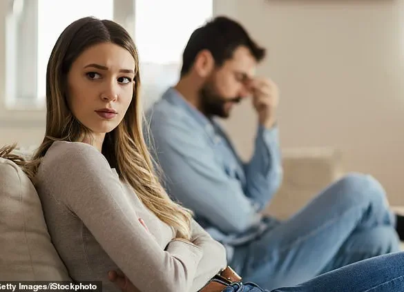 Reddit Post Reveals 27-Year-Old's Regret in 16-Year-Age Gap Marriage