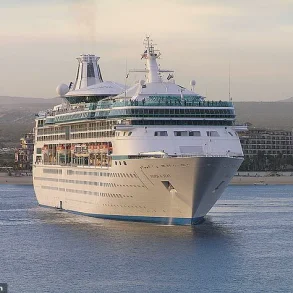 Royal Caribbean Passenger Claims Wrongful Detention After Theft Report, Denies Threatening to Jump – TikTok Saga Sparks Outrage