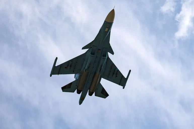 Russian Fighter Jet Crash in Vyksa District: No Casualties, Emergency Response Underway