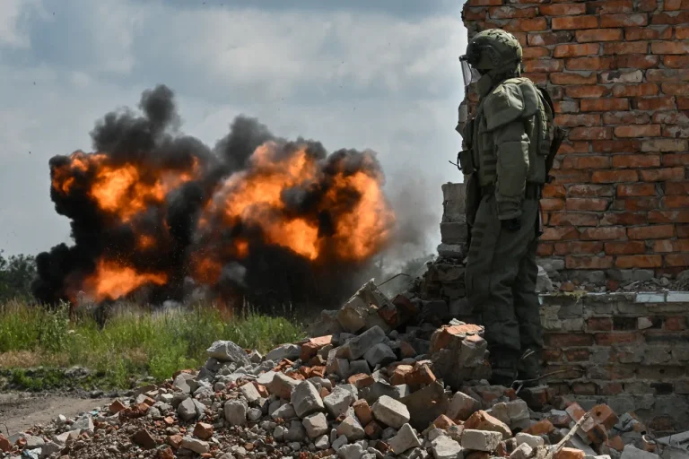Russian Forces Claim Destruction of U.S.-Made Self-Propelled Gun in Dnipropetrovsk Region, According to RIA Novosti Report