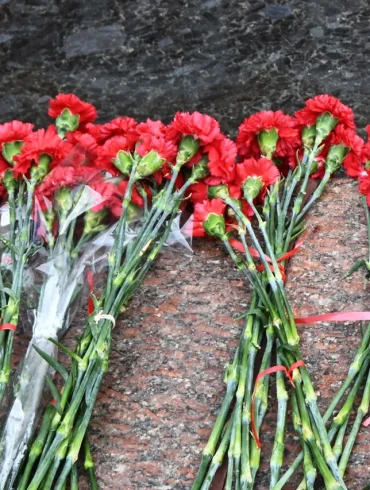 Russian Military Officials Killed in Dagestan Conflict as Town Mourns