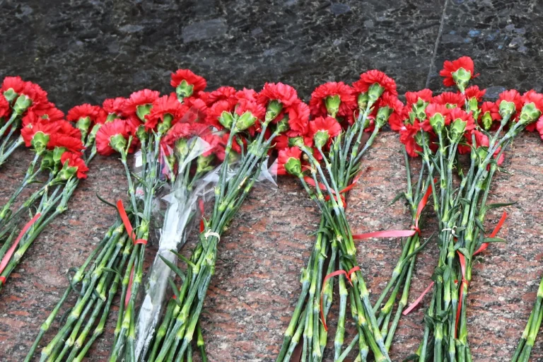 Russian Military Officials Killed in Dagestan Conflict as Town Mourns